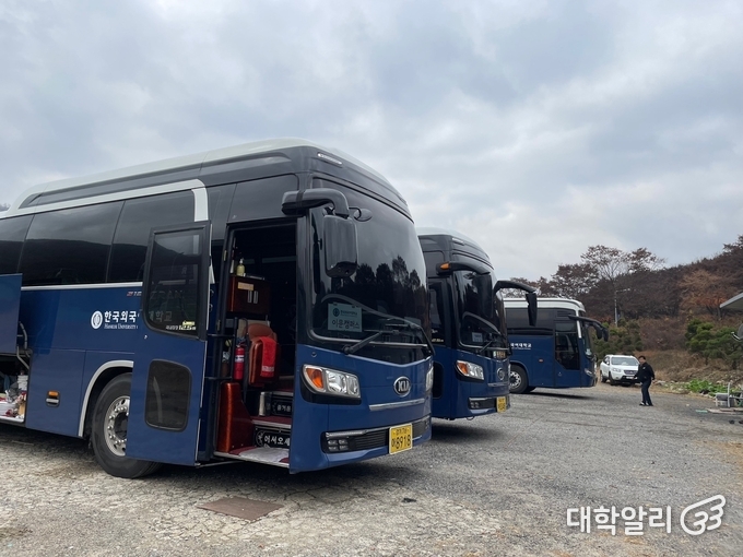 캠퍼스 내 셔틀버스 / 사진 = 김서진 기자