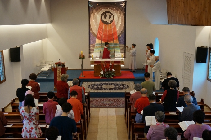 성공회 성령강림 대축일 감사성찬례의 모습 (사진=성공회 서울교구 영등포성당)