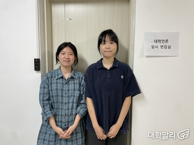 <제주대신문> 이수지 편집국장(좌)과 최혜민 취재보도부장(우) 사진 (사진=송연주 기자)